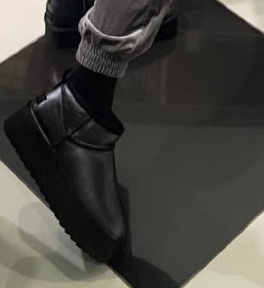 Colors of California Short boot in metal suede