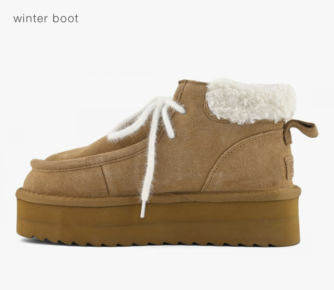 Colors of California Laced-up winter boot