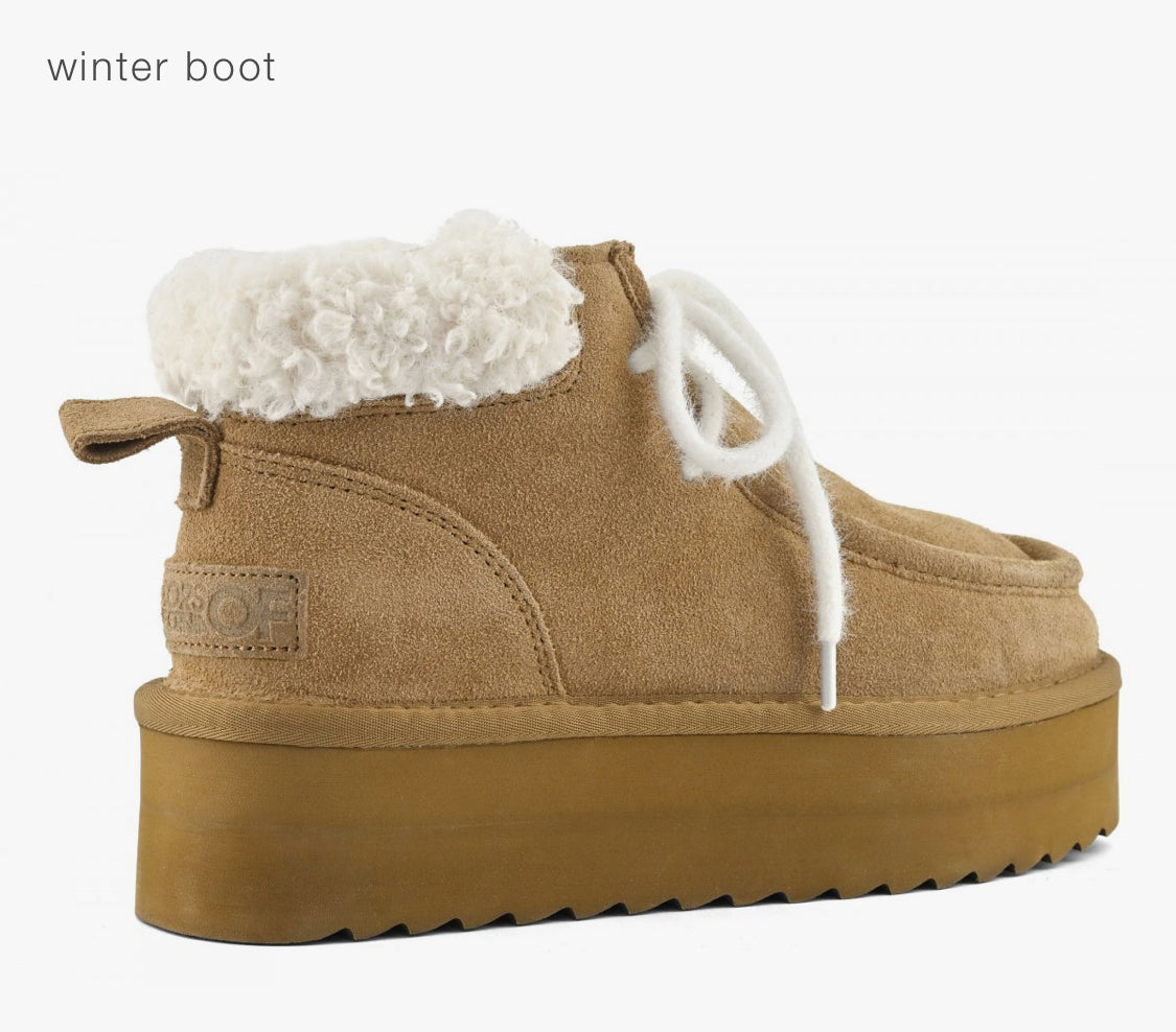 Colors of California Laced-up winter boot