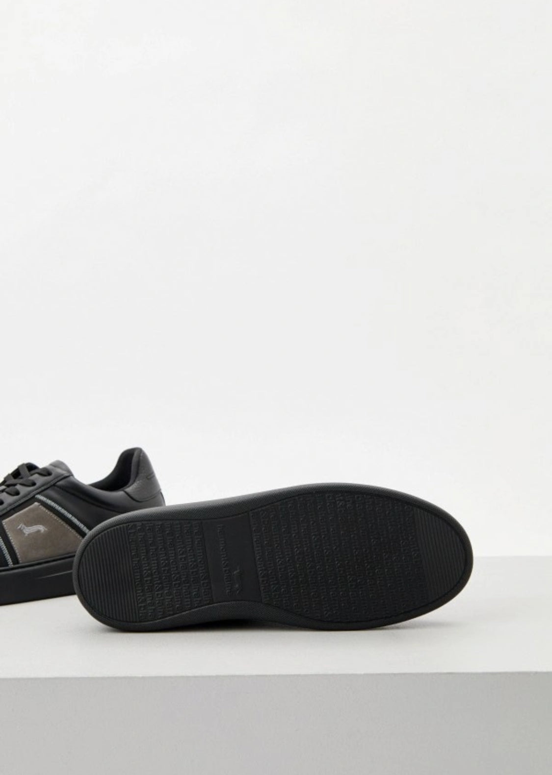 HARMONT & BLAINE SNEAKERS
