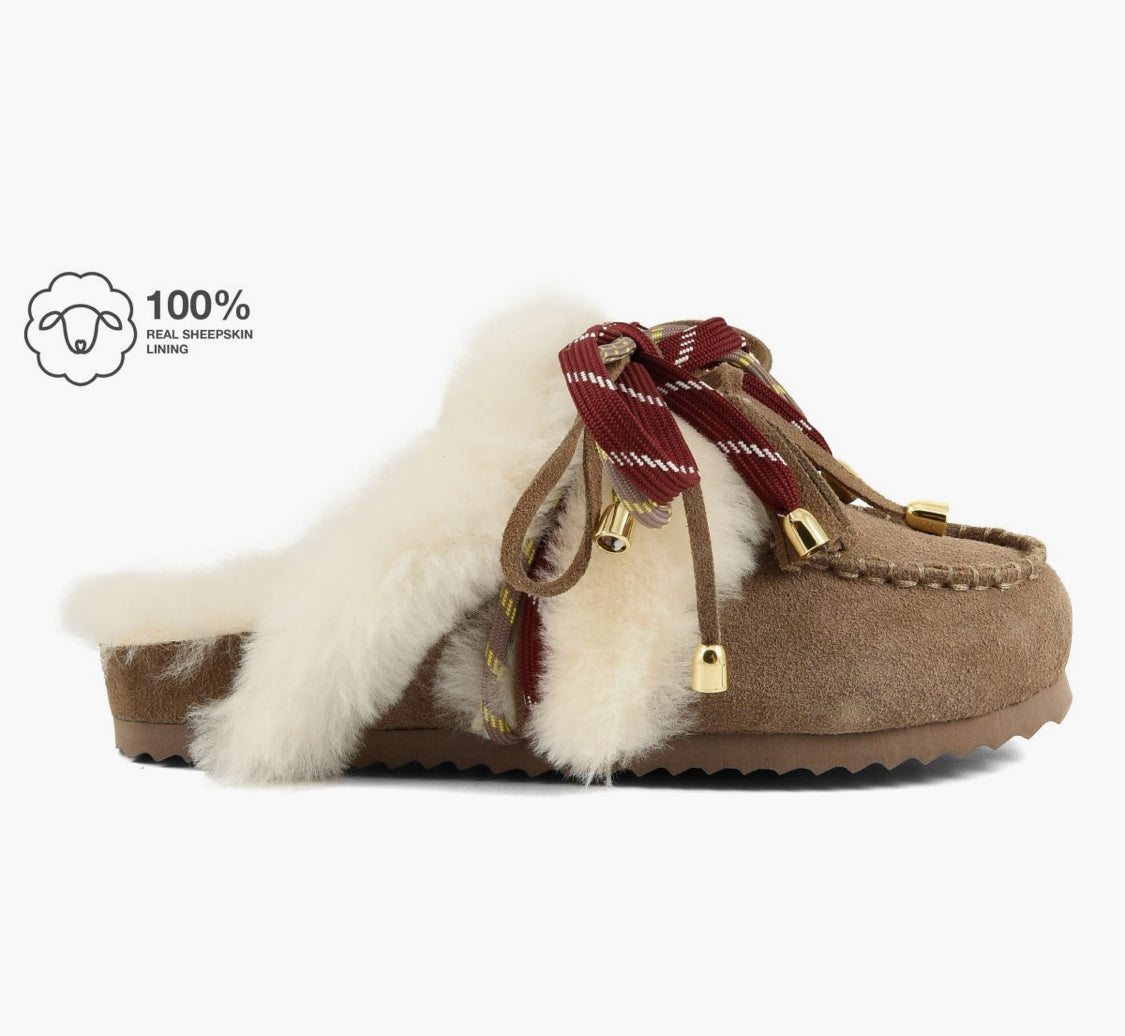 SLOFI SHEEPSKIN
LEATHER CLOG WITH SHEARLING LINING HC.SHSLOF104