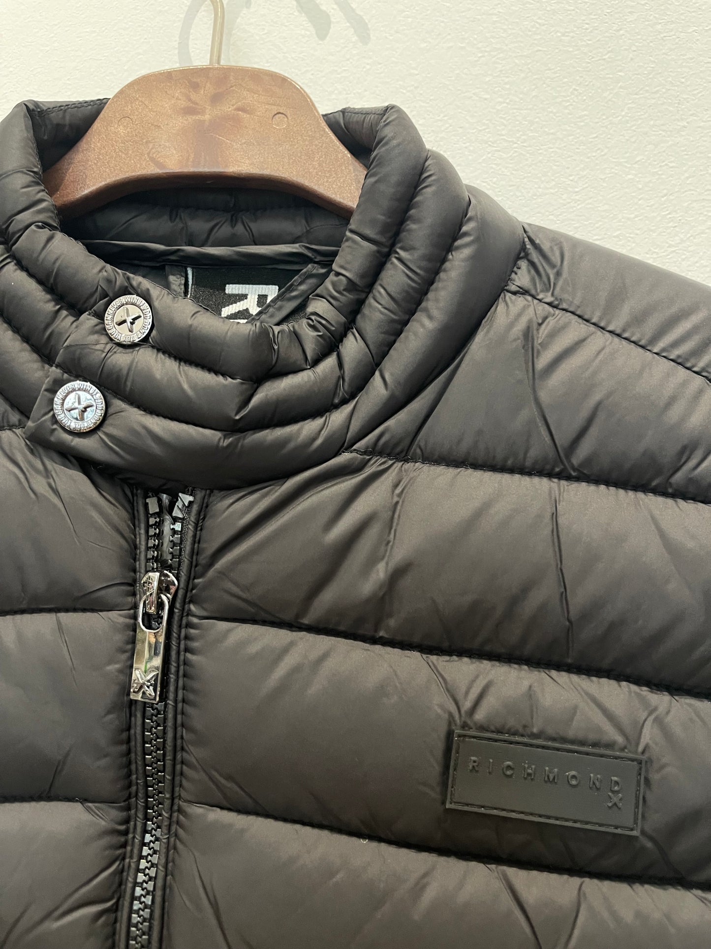 JOHN RICHMOND X QUILTED ZIP - UP GILET UMA25156PI
