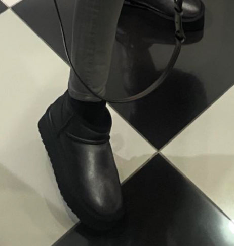 Colors of California Short boot in metal suede