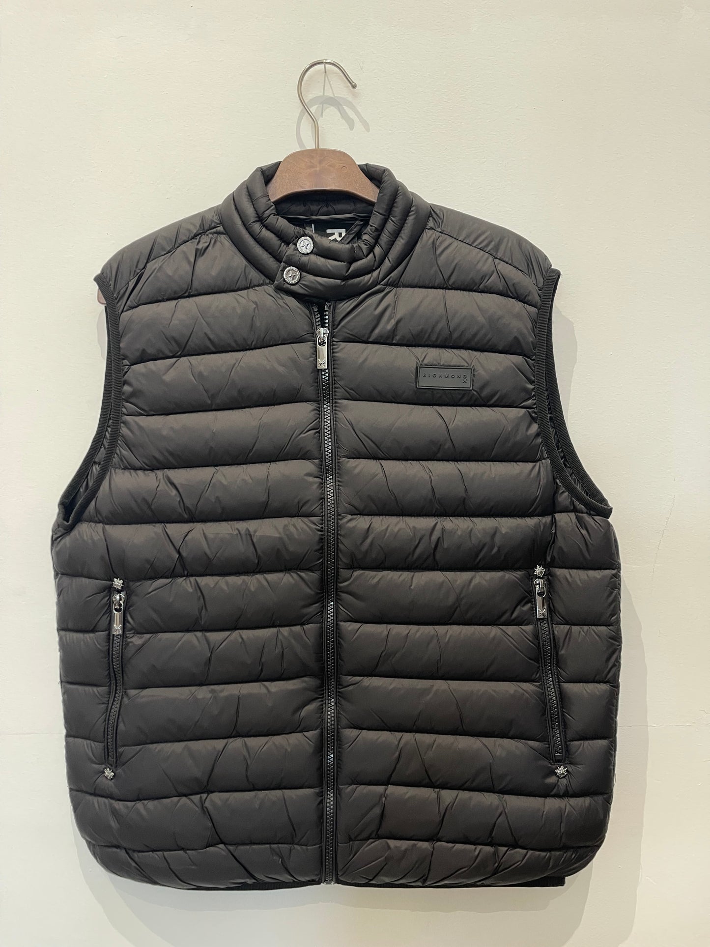 JOHN RICHMOND X QUILTED ZIP - UP GILET UMA25156PI