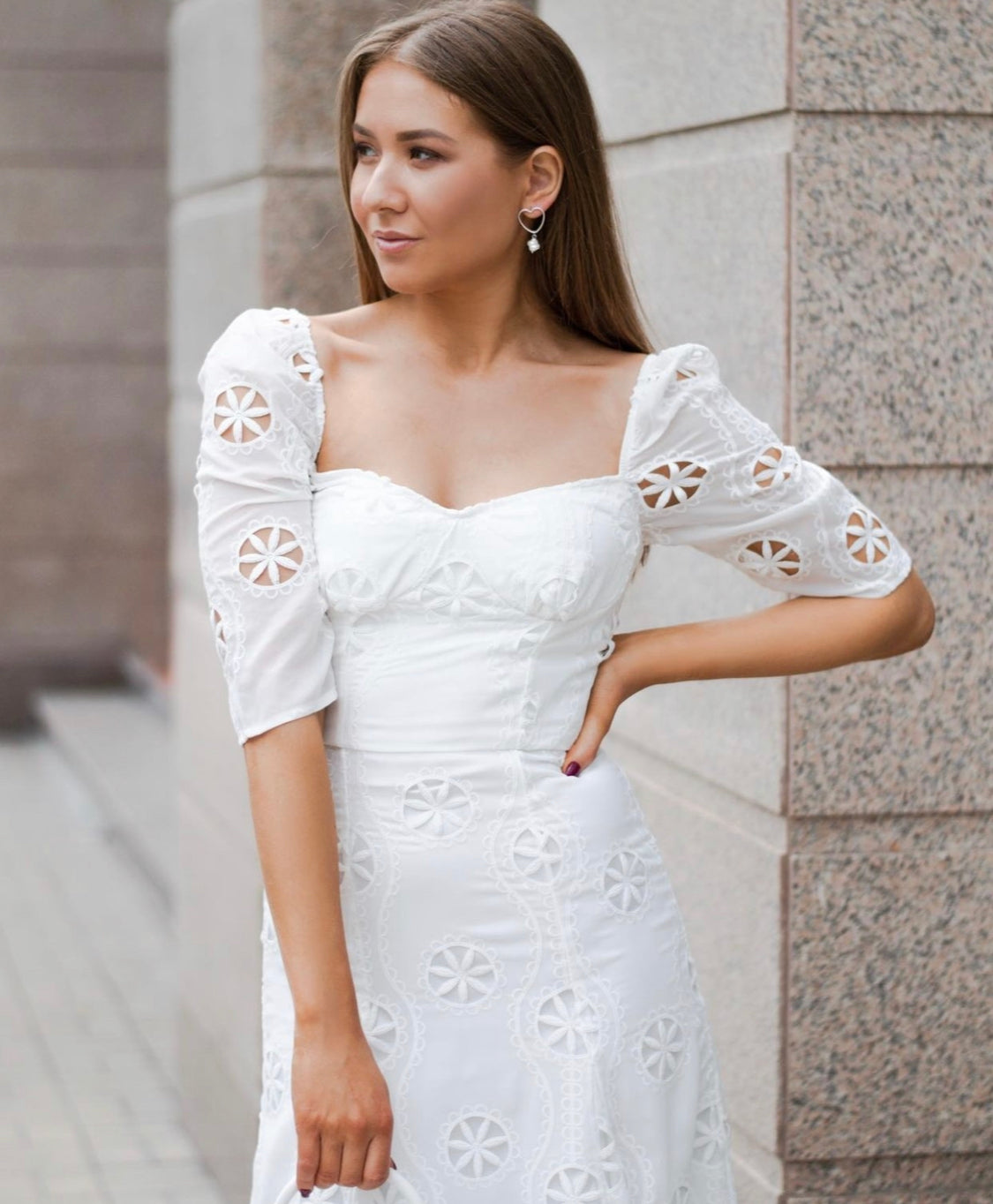 True Decadence Embroidery White Dress paraSUERTE True Decadence Embroidery White Dress paraSUERTE