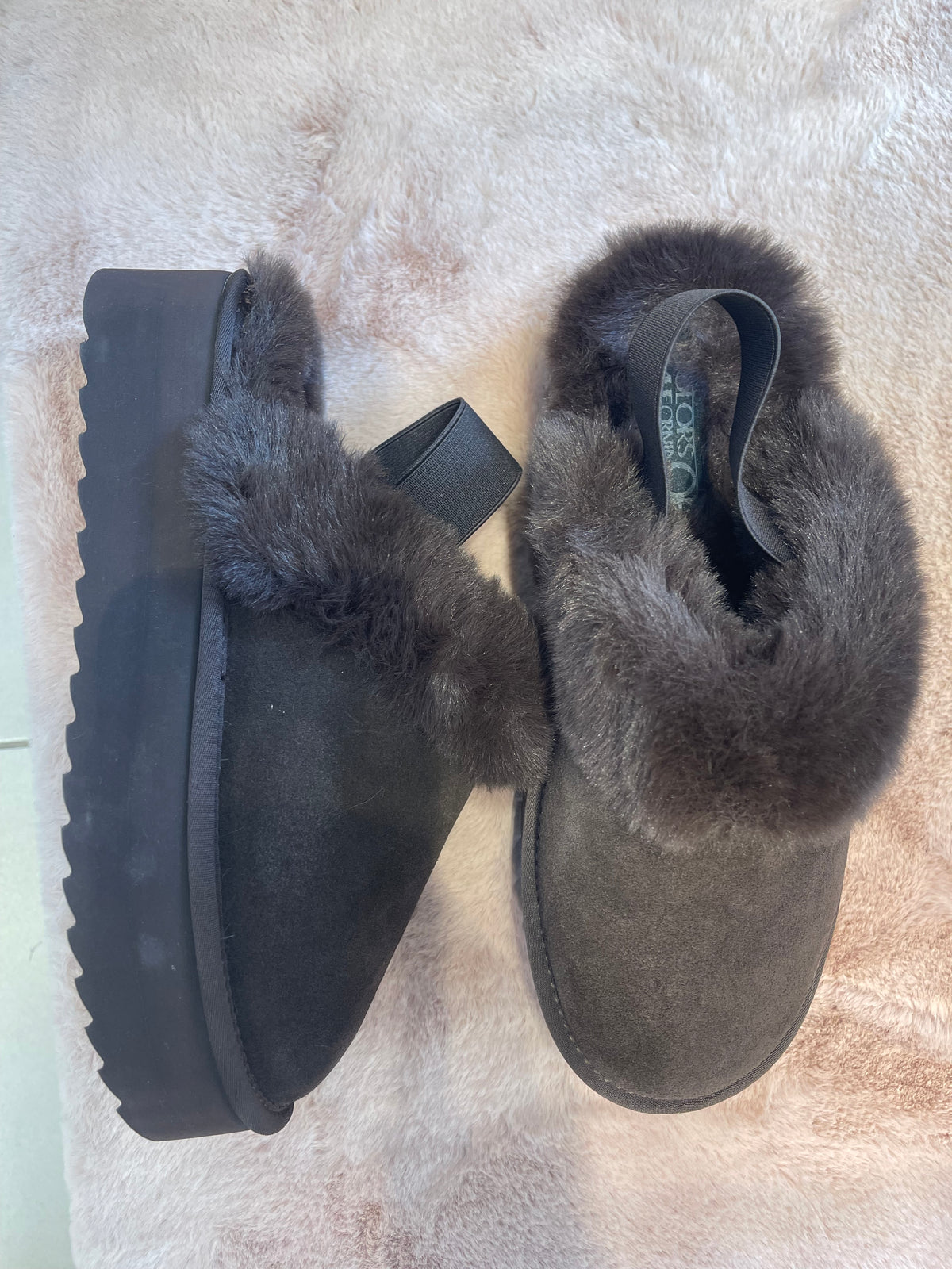 COLORS OF CALIFORNIA YURO SHEEPSKIN
SHEEPSKIN-LINED SLIPPER HC.YWPLA07