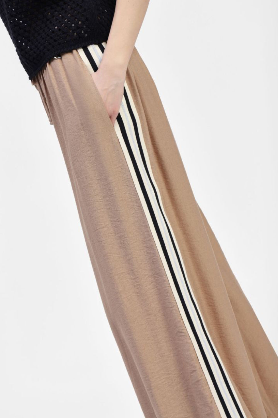 Dixie wide- leg trousers with side stripes ( set blouse)