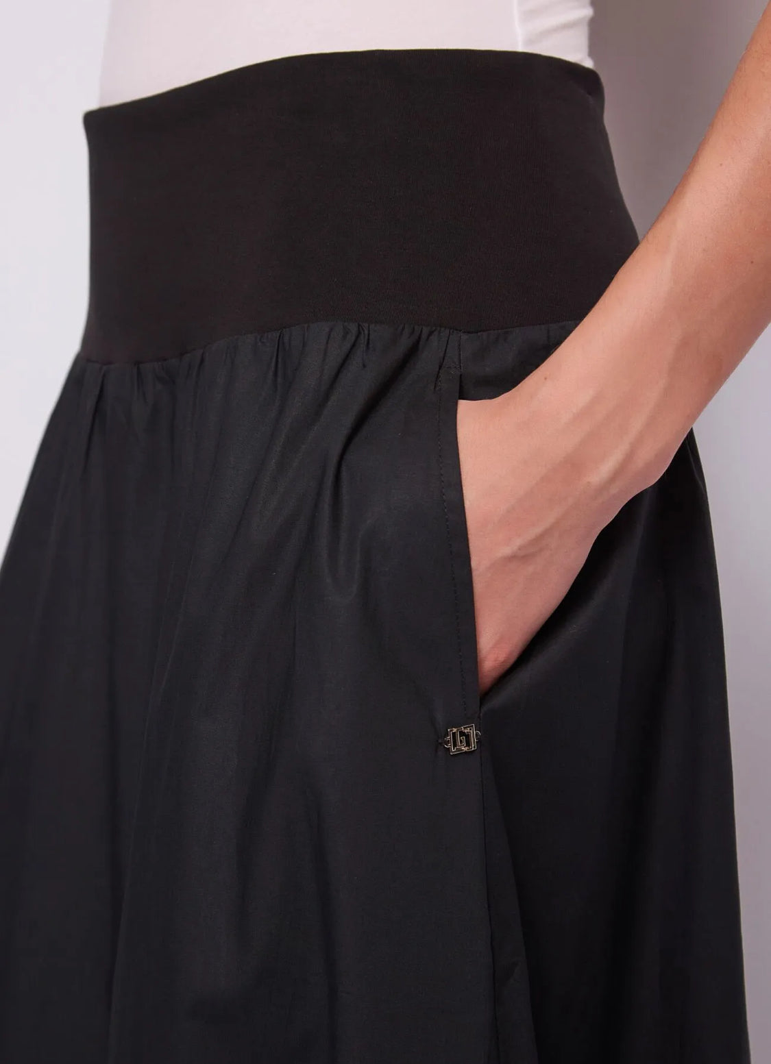 GAUDI black cotton skirt 611BD75004