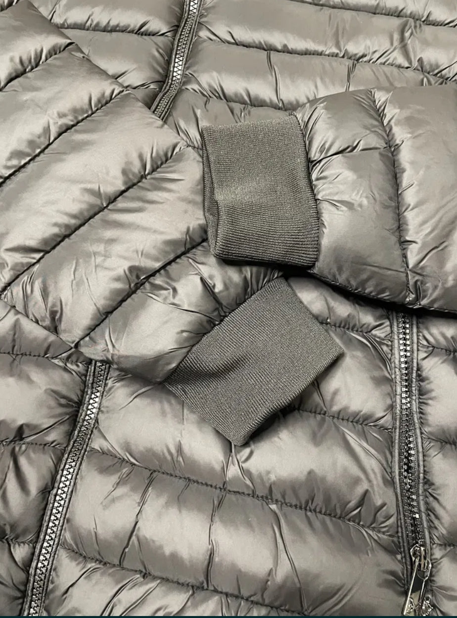 Richmond X Feather down jacket with front pockets  with cemeira, long sleeves with cuffs and high collar UMA25154PI