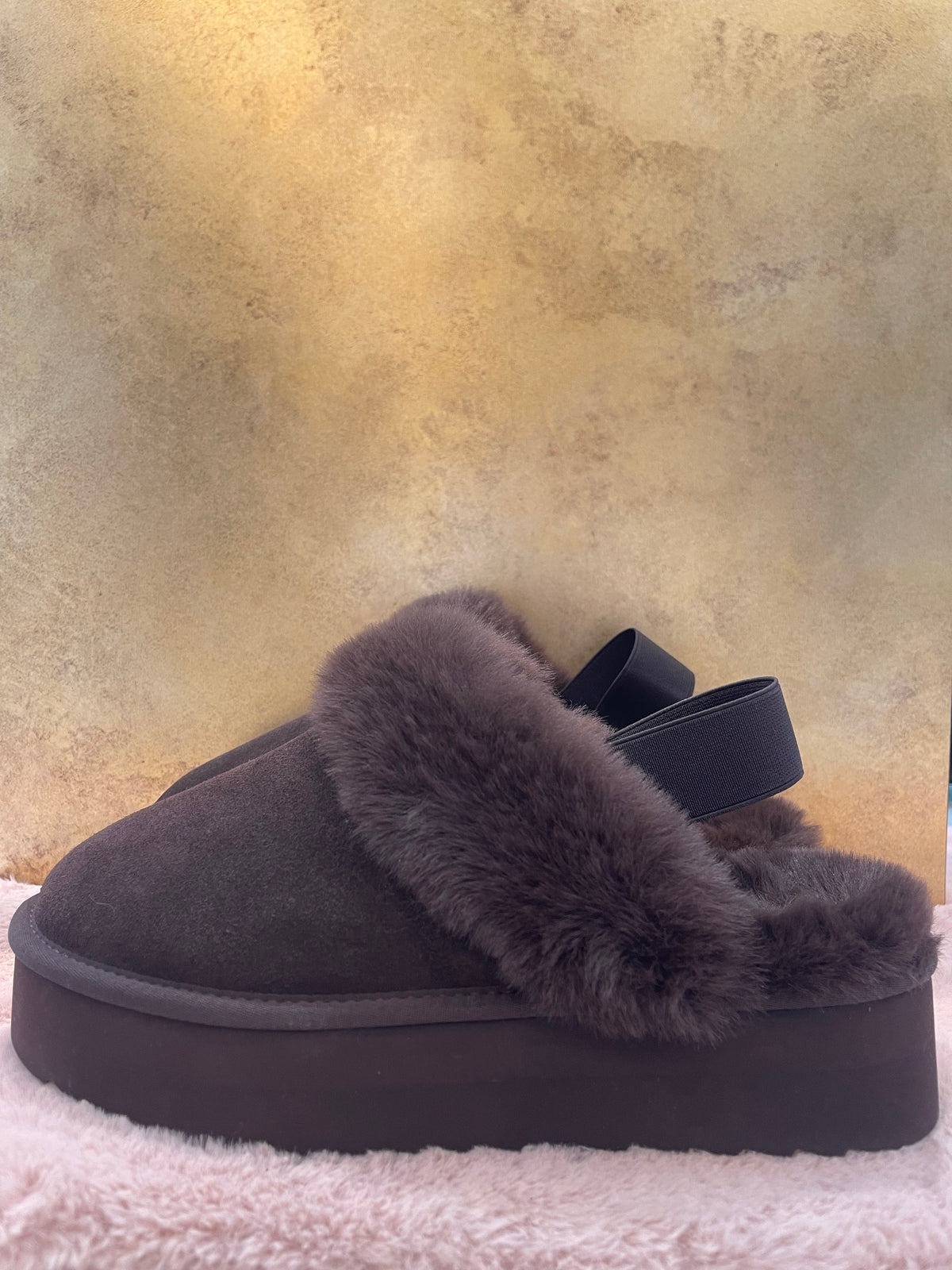 COLORS OF CALIFORNIA YURO SHEEPSKIN
SHEEPSKIN-LINED SLIPPER HC.YWPLA07