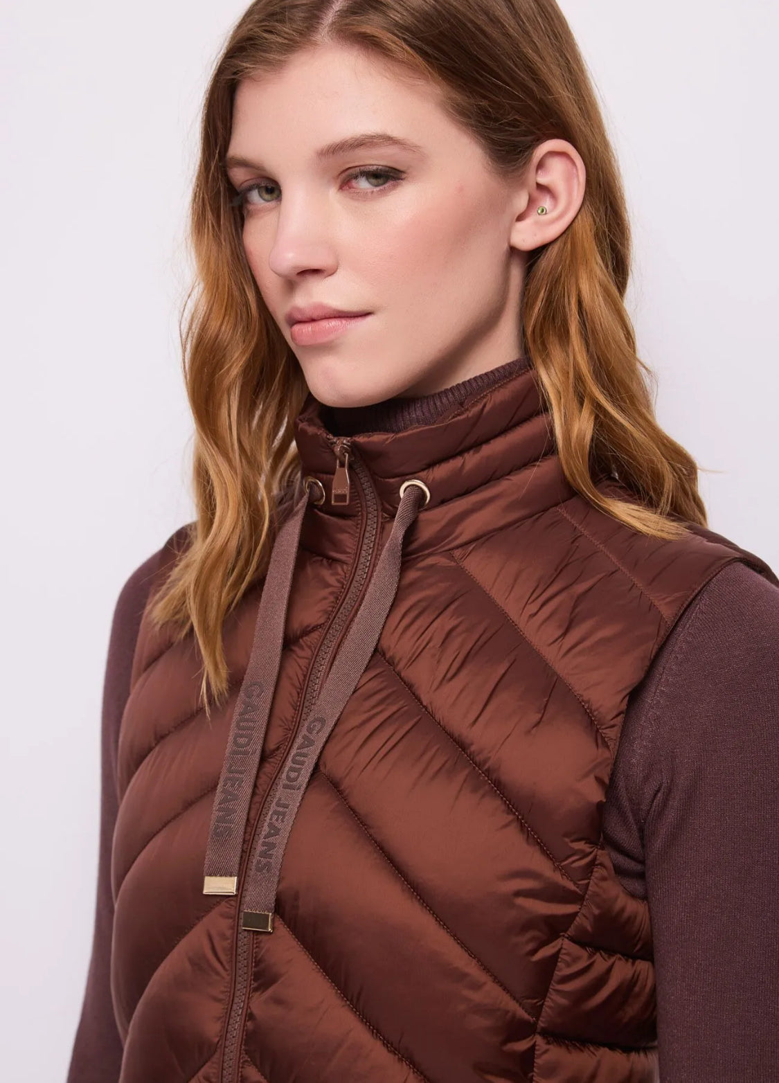 GAUDI Women’s nylon gilet with a high collar 621BD35009