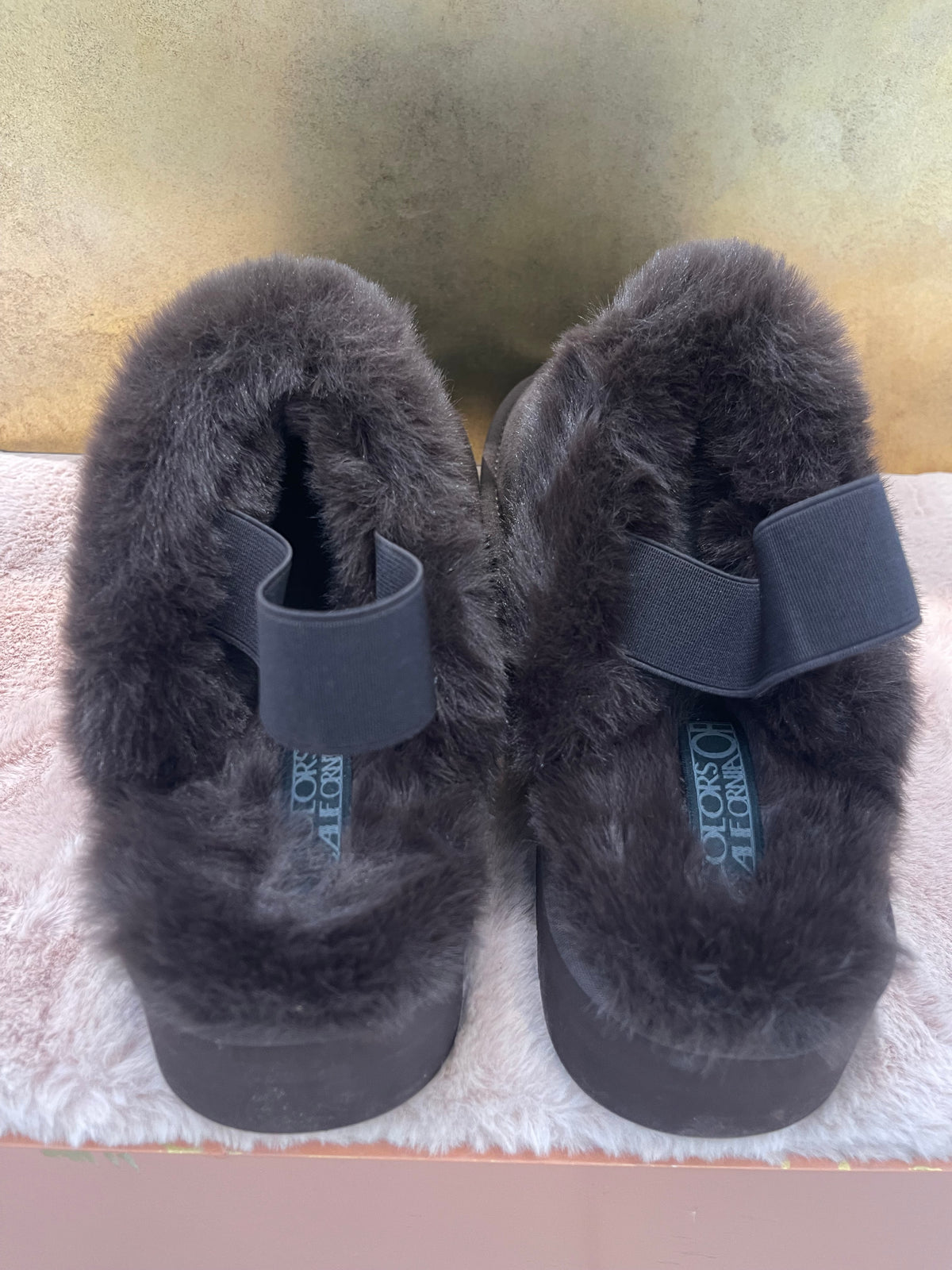 COLORS OF CALIFORNIA YURO SHEEPSKIN
SHEEPSKIN-LINED SLIPPER HC.YWPLA07
