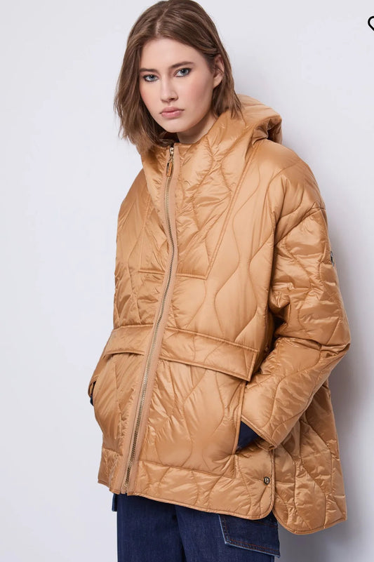 Gaudi women’s down jacket with hood 521BD35013 oversized