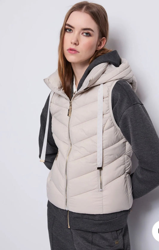 GAUDI WOMEN’S QUILTED NYLON WITH HOOD 521BD35003