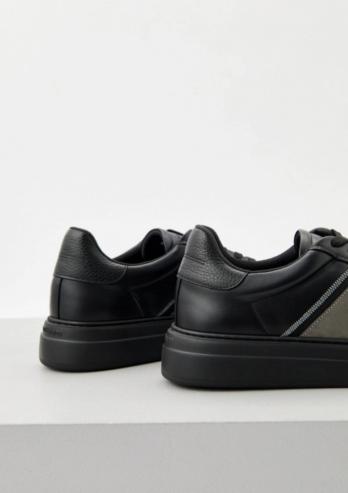 HARMONT & BLAINE SNEAKERS