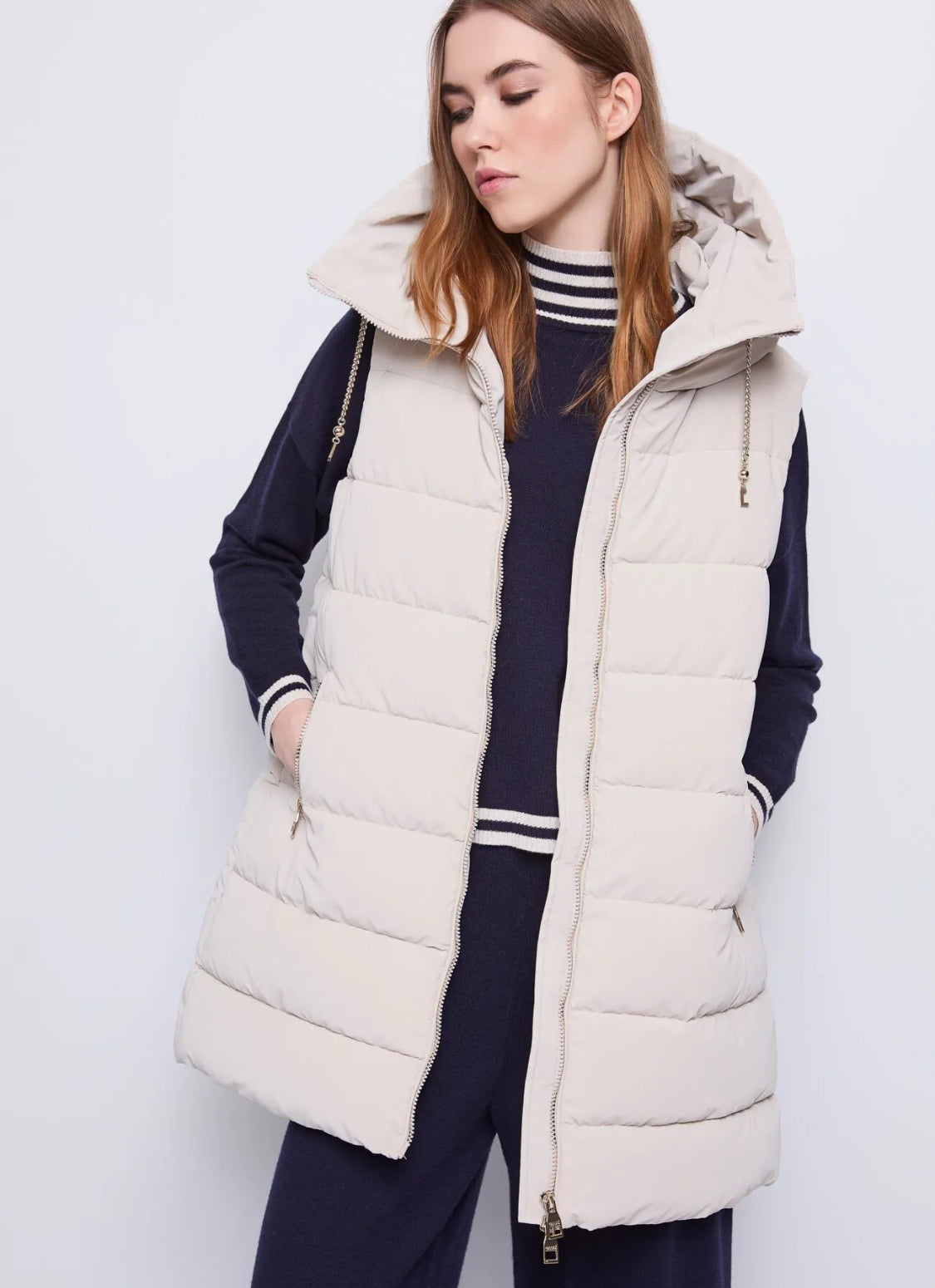 GAUDI Women's vest with hood and chain drawstring 521BD35008