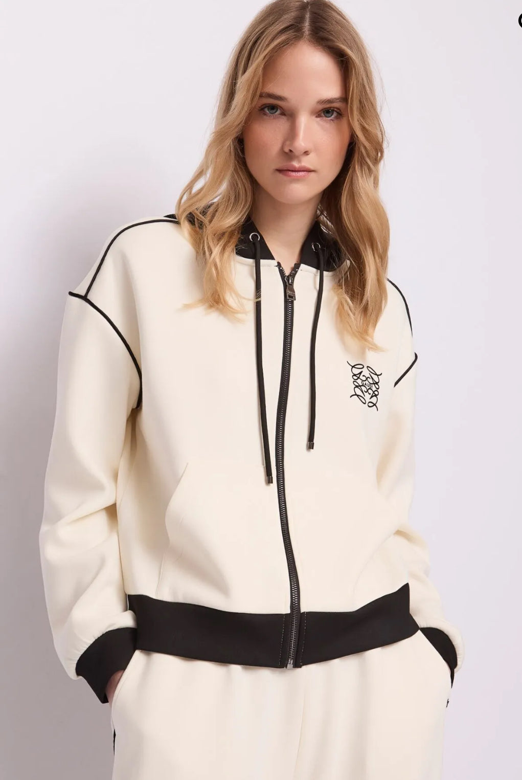 GAUDI White women’s jogging trousers with drawstring 621BD24002